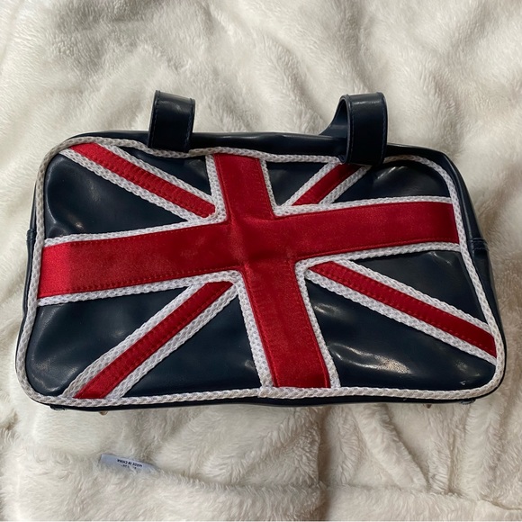 DR.MARTENS - Picture 2 of 5